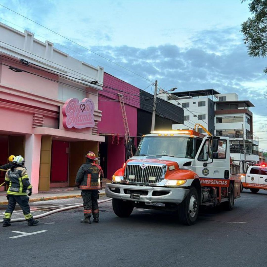 Fuga de gas en restaurante de la 43 Poniente en Puebla.